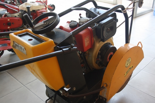 ขาย เครื่องตัดคอนกรีต ดีเชล 13 แรงม้า