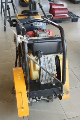 ขาย เครื่องตัดคอนกรีต ดีเชล 13 แรงม้า