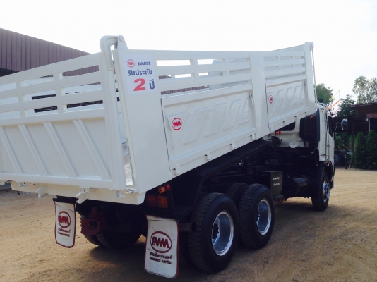 ขาย Hino  Mega. 320 .  ปี49ครับหัวเดิมสีไม่ได้เก็บ  ยาง80\%พร้อมใช้งานราคาต่อลองที่รถครับ