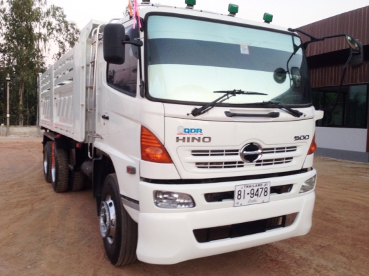 ขาย Hino  Mega. 320 .  ปี49ครับหัวเดิมสีไม่ได้เก็บ  ยาง80\%พร้อมใช้งานราคาต่อลองที่รถครับ