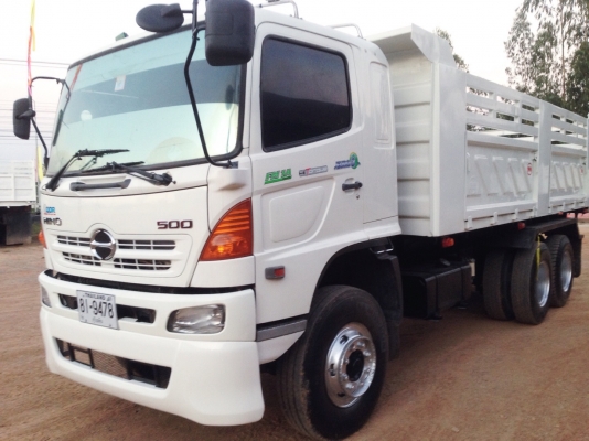 ขาย Hino  Mega. 320 .  ปี49ครับหัวเดิมสีไม่ได้เก็บ  ยาง80\%พร้อมใช้งานราคาต่อลองที่รถครับ