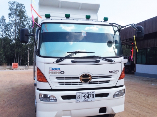 ขาย Hino  Mega. 320 .  ปี49ครับหัวเดิมสีไม่ได้เก็บ  ยาง80\%พร้อมใช้งานราคาต่อลองที่รถครับ