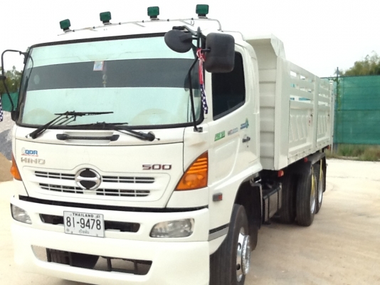 ขาย Hino  Mega. 320 .  ปี49ครับหัวเดิมสีไม่ได้เก็บ  ยาง80\%พร้อมใช้งานราคาต่อลองที่รถครับ