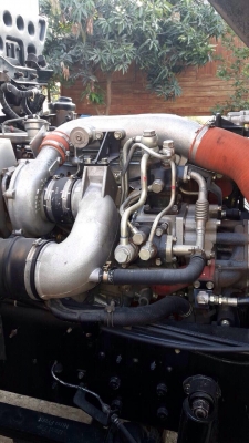 ขาย Hino  Mega. 320 .  ปี49ครับหัวเดิมสีไม่ได้เก็บ  ยาง80\%พร้อมใช้งานราคาต่อลองที่รถครับ