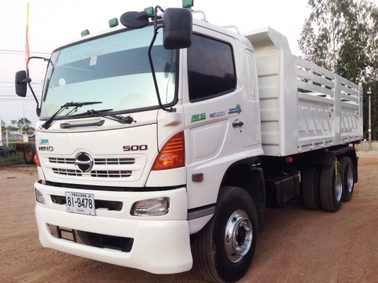 ขาย Hino  Mega. 320 .  ปี49ครับหัวเดิมสีไม่ได้เก็บ  ยาง80\%พร้อมใช้งานราคาต่อลองที่รถครับ