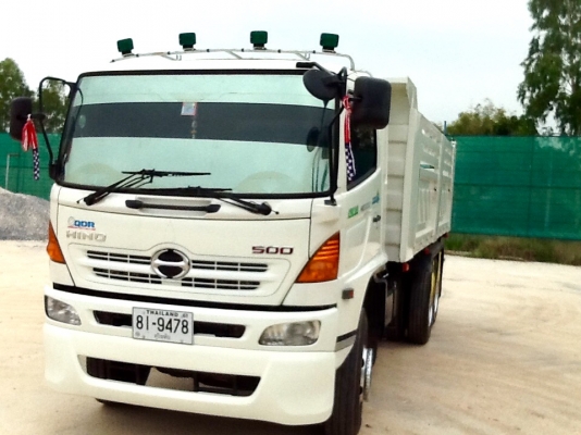 ขาย Hino  Mega. 320 .  ปี49ครับหัวเดิมสีไม่ได้เก็บ  ยาง80\%พร้อมใช้งานราคาต่อลองที่รถครับ