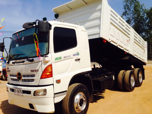 ขาย Hino  Mega. 320 .  ปี49ครับหัวเดิมสีไม่ได้เก็บ  ยาง80\%พร้อมใช้งานราคาต่อลองที่รถครับ