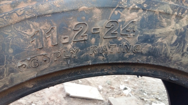 ยางรถไถ 11.2X24 OTANI สภาพใหม่ ใช้งานแค่ 90 ชั่วโมง