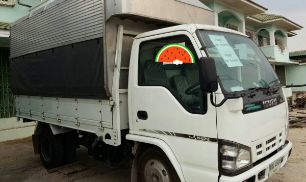 ขายราคา 435,000บ หกล้อป้ายเล็กไม่ติดเวลา อีซูซุ NKR130ปี54 pawer แอร์ ช่วงยาว3.20ม สภาพพร้อมใช้สวยบางเดิมพร้อมใช้ ป้ายเล็ก ทะเบียน ไม่ติดเวลา เล่มพร้อมโอน