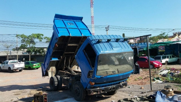 ขายดั้ม  อีซูสุ NPR  115  แรง 280000 บาท เอกสารพร้อมโอน