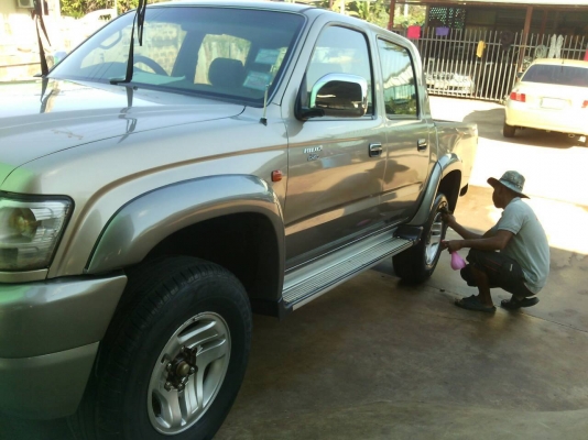 TOYOTA 3.0 D4D โฟวีลปี 46 รถสวยพร้อมใช้