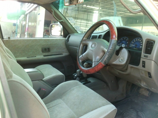 TOYOTA 3.0 D4D โฟวีลปี 46 รถสวยพร้อมใช้