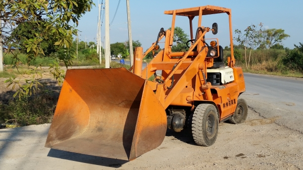 ขายด่วน รถตัก TOYOTA 4SGตัก1.2ตัน1.2คิวยกสูง3เมตรรถนอกนำเข้ายังไม่เคยใช้งานในเมืองไทยเลยรุ่นใหม่