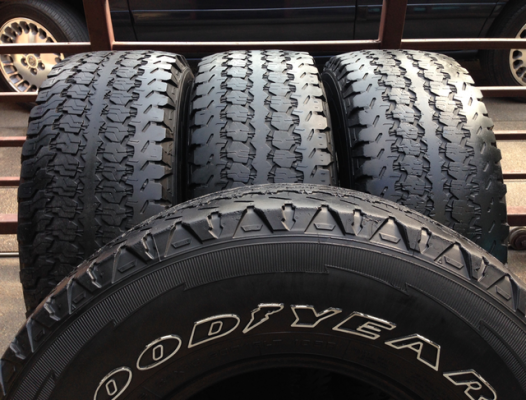 ยาง Goodyear wrangler 31 10.5 R15 กลางปี12 พร้อมใช้งาน ราคาไม่แพง