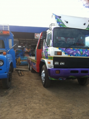 ขายสิบล้อเทรลเลอร์ NISSAN UD185 ราคา 550000 บาท