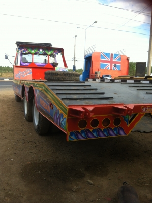 ขายสิบล้อเทรลเลอร์ NISSAN UD185 ราคา 550000 บาท