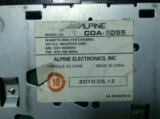 Alpine CDA-105E USB IPOD MP3 CD FMคลื่นไทย ปรีเอ้า3ชุด คุมกล่องCD มือ2 Alpine CDA-105E USB IPOD MP3 CD FMคลื่นไทย ปรีเอ้า3ชุด คุมกล่องCD มือ2