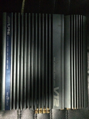 Alpine MRV-F250 V12 4CH 25 watts x 4 @ 4 ohms. 35 watts x 4 @ 2ohms. 70 watts bridged @ 4ohms. Signal to noise ratio = 100 dB. Frequency response 10hz - 50khz. ครอสโอเวอร์ในตัว มือ2 ญี่ปุ่น