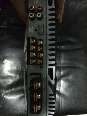 Alpine MRV-F250 V12 4CH 25 watts x 4 @ 4 ohms. 35 watts x 4 @ 2ohms. 70 watts bridged @ 4ohms. Signal to noise ratio = 100 dB. Frequency response 10hz - 50khz. ครอสโอเวอร์ในตัว มือ2 ญี่ปุ่น