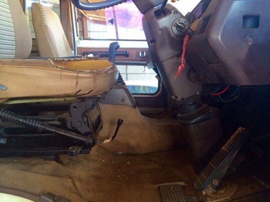 ขายด่วน  รถสิบล้อเพลาเดียว  HINO  KT 925   เครื่อง ho7c  รถสภาพดี  พร้อมใช้งาน  เอกสารพร้อม