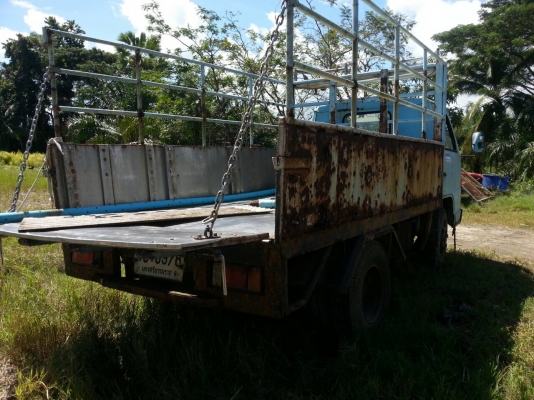 รถอีซูซุ 6 ล้อ รุ่น NKR จดทะเบียนปี 2537 มีภาพ วีดีโอ ให้ดูขนาดติดเครื่องยนต์