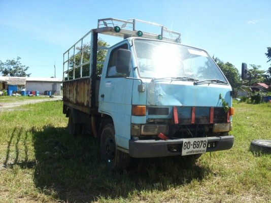 รถอีซูซุ 6 ล้อ รุ่น NKR จดทะเบียนปี 2537 มีภาพ วีดีโอ ให้ดูขนาดติดเครื่องยนต์