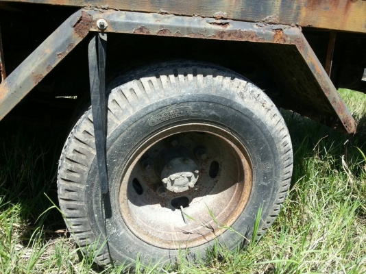 รถอีซูซุ 6 ล้อ รุ่น NKR จดทะเบียนปี 2537 มีภาพ วีดีโอ ให้ดูขนาดติดเครื่องยนต์