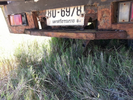 รถอีซูซุ 6 ล้อ รุ่น NKR จดทะเบียนปี 2537 มีภาพ วีดีโอ ให้ดูขนาดติดเครื่องยนต์