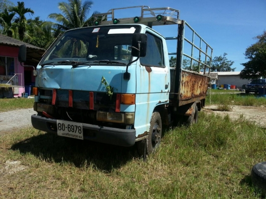 รถอีซูซุ 6 ล้อ รุ่น NKR จดทะเบียนปี 2537 มีภาพ วีดีโอ ให้ดูขนาดติดเครื่องยนต์