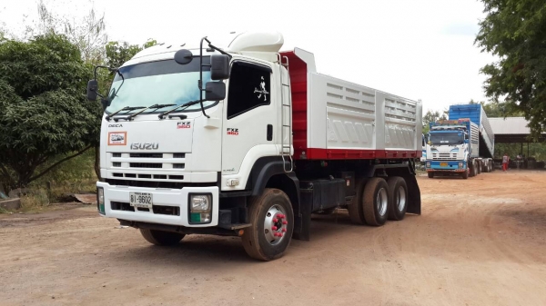 ขายสิบล้อ อิซูซุ 360 ( ปี55 )แม่เดี่ยวคับมีชุดลำโพง ขาย 23.5 จัดแน่นได้21คับ (สอบถามรายละเอียดติดต่อ คุณก้อง โทร 0814243633) ขายสิบล้อ อิซูซุ 360 ( ปี55 )แม่เดี่ยวคับมีชุดลำโพง ขาย 23.5 จัดแน่นได้21คับ (สอบถามรายละเอียดติดต่อ คุณก้อง โทร 0814243633)