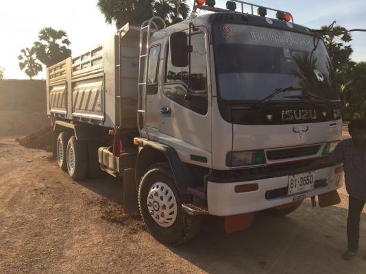 ขายสิบล้อ อิซูซุ 270 ปี40 สวยเดิม ราคา 14.5 รถอยู่หาดใหญ่(สอบถามรายละเอียดติดต่อ คุณก้อง โทร 0814243633)