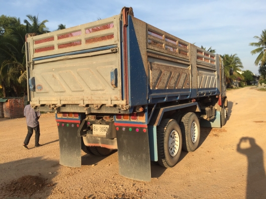 ขายสิบล้อ อิซูซุ 270 ปี40 สวยเดิม ราคา 14.5 รถอยู่หาดใหญ่(สอบถามรายละเอียดติดต่อ คุณก้อง โทร 0814243633)