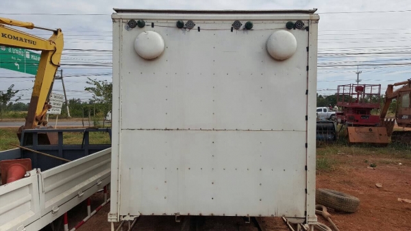 ขาย ตู้แห้ง 4 บาน ยาว 5.50 เมตร สภาพสวยพร้อมใช้ ราคาต่อรองได้ครับ