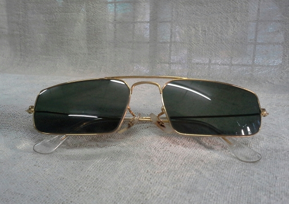 อภิมหาแว่นตาวินเทจ B&amp;L RAY-BAN FUGITIVES SQUARE 1980s USA  รุ่นหายาก!