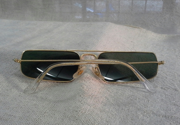 อภิมหาแว่นตาวินเทจ B&amp;L RAY-BAN FUGITIVES SQUARE 1980s USA  รุ่นหายาก!