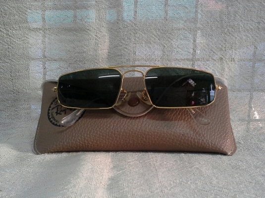 อภิมหาแว่นตาวินเทจ B&amp;L RAY-BAN FUGITIVES SQUARE 1980s USA  รุ่นหายาก!