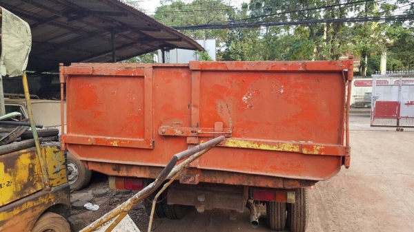 ขายรถ 6 ล้อดั้ม TOYOTA BU87 เครื่อง 14B 115 แรงม้า คัสซีสวยตลอดเส้น เกียร์สั้น ยางเต็มทั้ง 6 เส้น ทะเบียนพร้อมโอนครับ