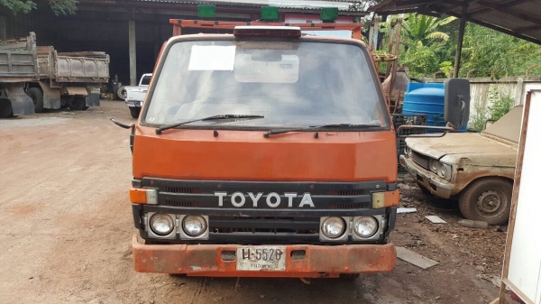 ขายรถ 6 ล้อดั้ม TOYOTA BU87 เครื่อง 14B 115 แรงม้า คัสซีสวยตลอดเส้น เกียร์สั้น ยางเต็มทั้ง 6 เส้น ทะเบียนพร้อมโอนครับ