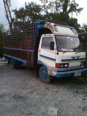 หกล้อกลาง