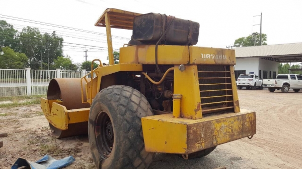 ขาย รถบดสั่นสะเทือน DYNAPAC CA25 เพลาเดียว เอกสารเล่มทะเบียนครบ เครื่องดี ระบบสั่นสะเทือนไม่ทำงานต้องเช็คใหม่ครับ