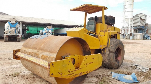 ขาย รถบดสั่นสะเทือน DYNAPAC CA25 เพลาเดียว เอกสารเล่มทะเบียนครบ เครื่องดี ระบบสั่นสะเทือนไม่ทำงานต้องเช็คใหม่ครับ