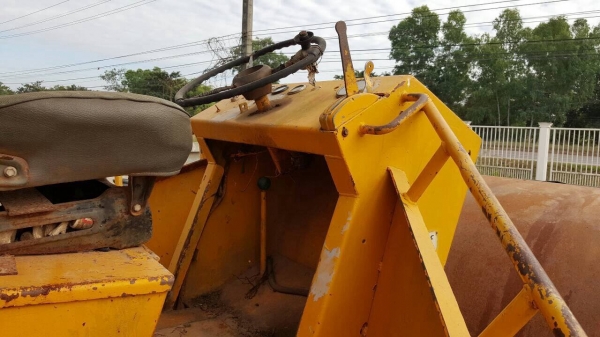 ขาย รถบดสั่นสะเทือน DYNAPAC CA25 เพลาเดียว เอกสารเล่มทะเบียนครบ เครื่องดี ระบบสั่นสะเทือนไม่ทำงานต้องเช็คใหม่ครับ