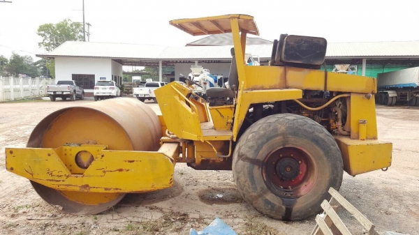 ขาย รถบดสั่นสะเทือน DYNAPAC CA25 เพลาเดียว เอกสารเล่มทะเบียนครบ เครื่องดี ระบบสั่นสะเทือนไม่ทำงานต้องเช็คใหม่ครับ