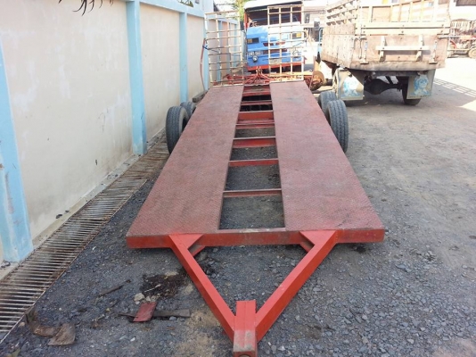 เทเลอร์บรรทุก..ยาว 4.9 เมตร กว้าง 1.70 เมตรไม่รวมล้อ พร้อมบันใดขึ้นลง