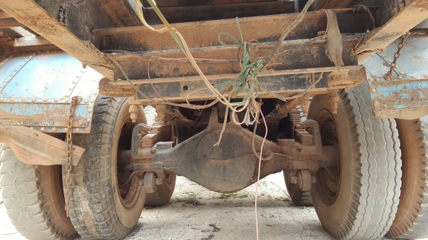 ขาย 10 ล้อ ISUZU JCM เพลาเดียว ท้ายลาด พร้อมติดเครน 3.5 ตัน 5 ปลอก เครื่อง EH700 168 แรงม้า คัสซีสวยตลอดเส้น พาวเวอร์ ทะเบียนพร้อมโอนครับ