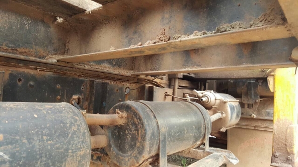 ขาย 10 ล้อ ISUZU JCM เพลาเดียว ท้ายลาด พร้อมติดเครน 3.5 ตัน 5 ปลอก เครื่อง EH700 168 แรงม้า คัสซีสวยตลอดเส้น พาวเวอร์ ทะเบียนพร้อมโอนครับ