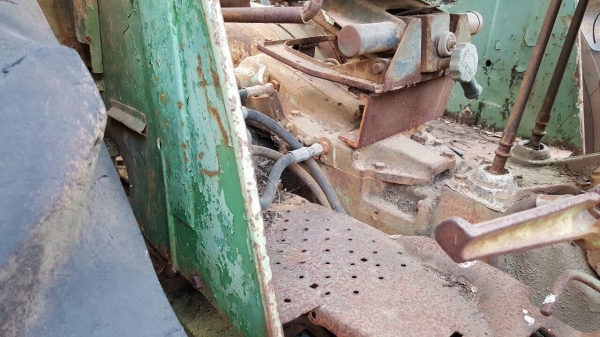 ขายตามสภาพ รถไถ JOHN DEERE เครื่องชาร์ฟติด เกียร์เฟืองท้ายดี ยางดี อุปกร์มีแต่ผานดันหน้า ราคาต่อรองได้