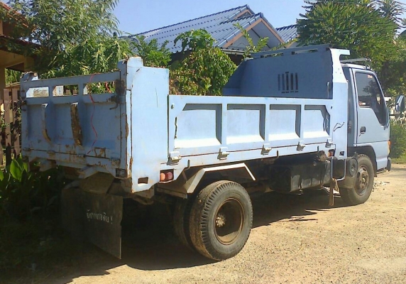 หกล้อ อีซูซุ NKR 120ปี39 ดั้ม5คิว สภาพดีสวยบางเดิมพร้อมใช้ ทะเบียนพร้อมโอน หกล้อ อีซูซุ NKR 120ปี39 ดั้ม5คิว สภาพดีสวยบางเดิมพร้อมใช้ ทะเบียนพร้อมโอน