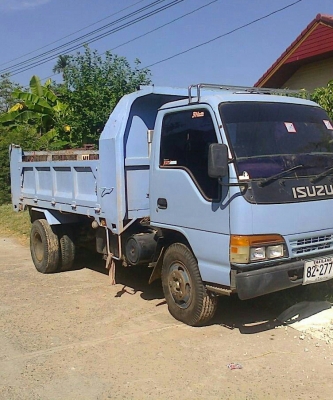 หกล้อ อีซูซุ NKR 120ปี39 ดั้ม5คิว สภาพดีสวยบางเดิมพร้อมใช้ ทะเบียนพร้อมโอน หกล้อ อีซูซุ NKR 120ปี39 ดั้ม5คิว สภาพดีสวยบางเดิมพร้อมใช้ ทะเบียนพร้อมโอน