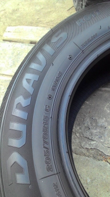 205/70R15 BRIDGESTONE DURAVIS R611 ปี2015 ไม่มีปะ มี 1 เส้น tel.081-427-3941 ไอดีไลน์ autobot107 205/70R15 BRIDGESTONE DURAVIS R611 ปี2015 ไม่มีปะ มี 1 เส้น tel.081-427-3941 ไอดีไลน์ autobot107